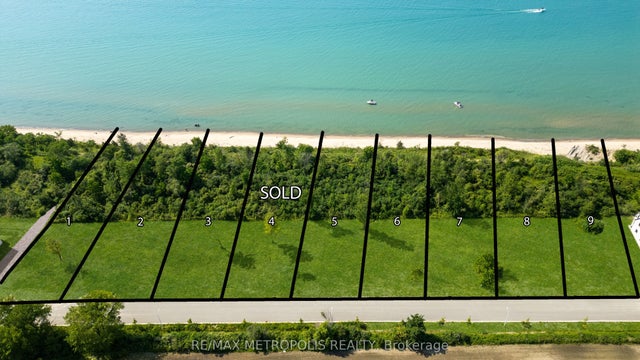 7069 Blue Coast Heights, Plympton-Wyoming