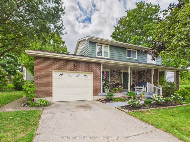 341 Wellington Street, Saugeen Shores