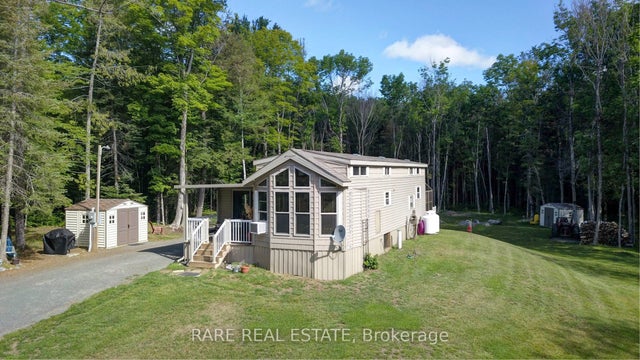 1594 North Steenburg Lake Road, Wollaston
