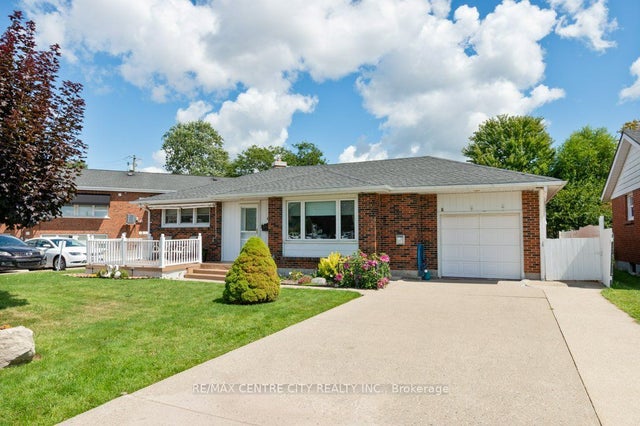 6 Wood Street, St. Thomas