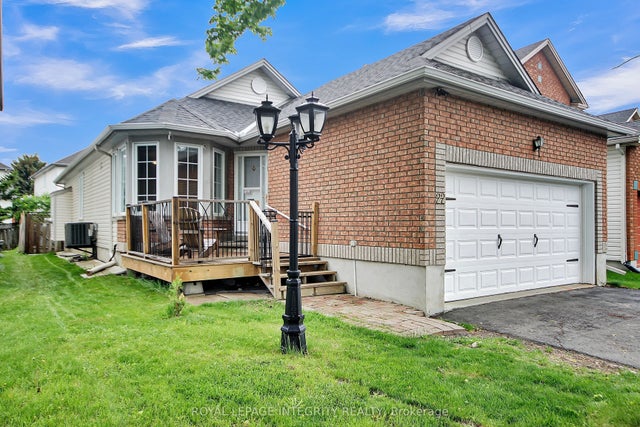 22 Halkirk Avenue, Kanata
