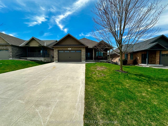 184 Ruby's Crescent E, Wellington North