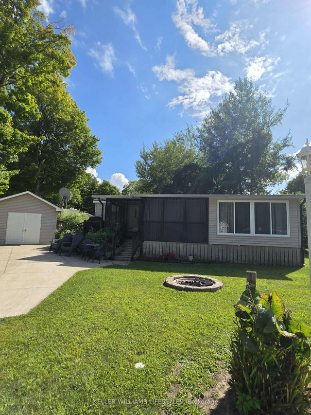 9338 West Ipperwash Road Jj22, Lambton Shores
