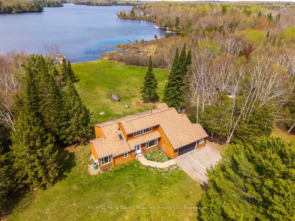 258 Lakeside Trail, Magnetawan