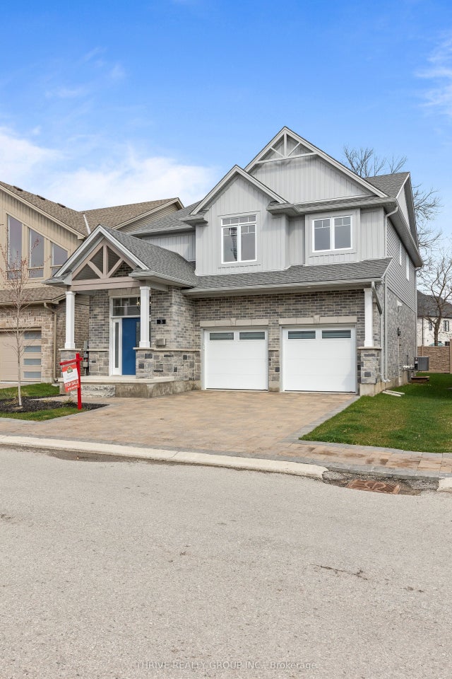 1061 Eagletrace Drive 3, London North