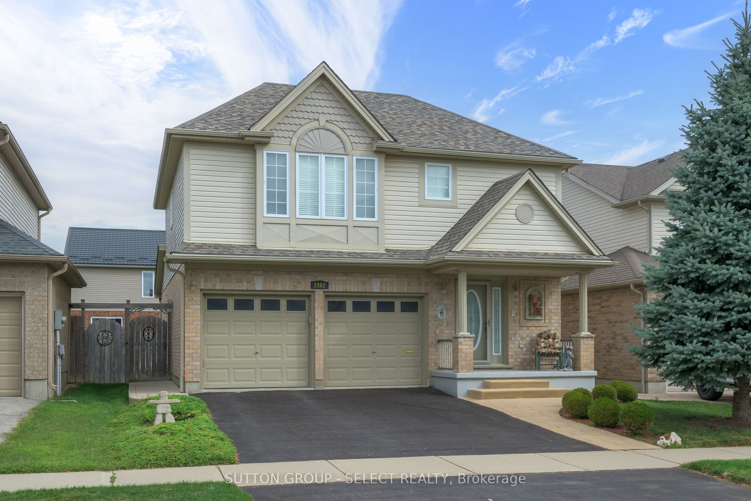 Photo of Listing #X12373420