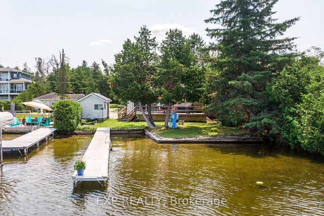 12 Cedar Point Road, Kawartha Lakes