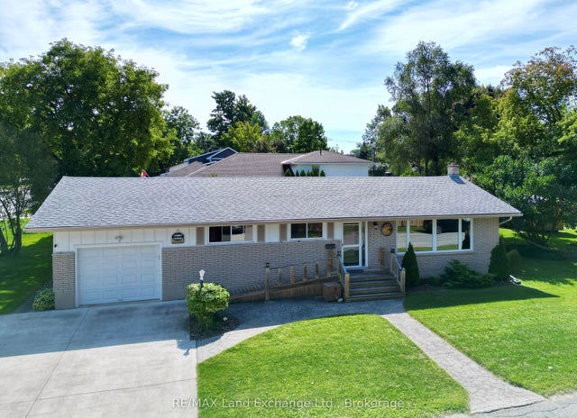 633 Wellington Street, Saugeen Shores