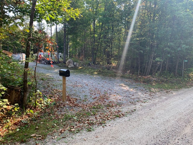 2614 Hass Road, Renfrew