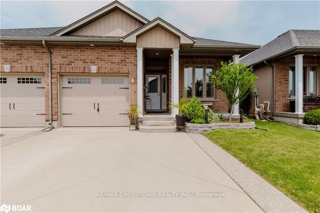 12 Lafayette Street E, Haldimand