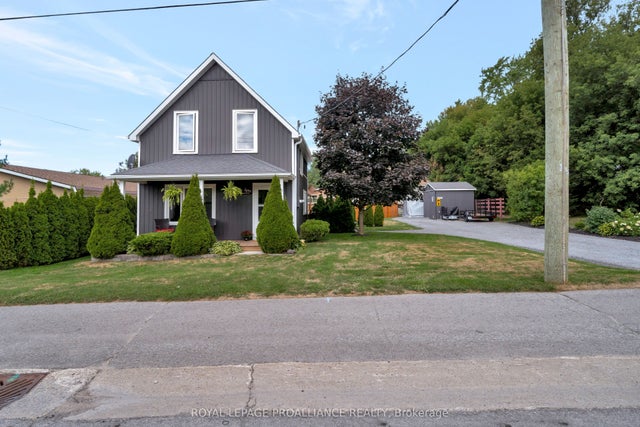 30 Lake Street Se, Prince Edward County