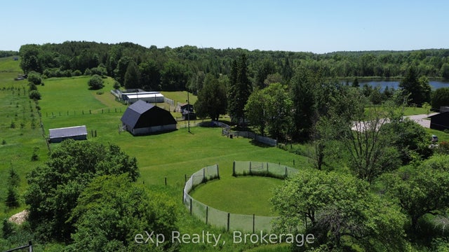 125 Lake Drive, West Grey