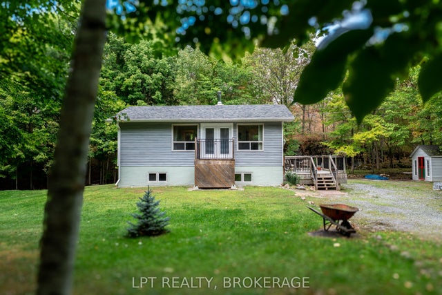 331 Maple Grove Lane, Frontenac