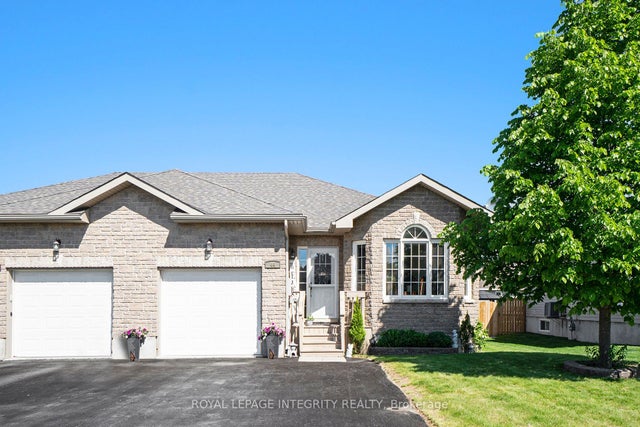 44 Lee Avenue, Smiths Falls
