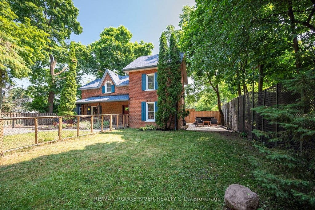 469 Hopkins Avenue, Peterborough