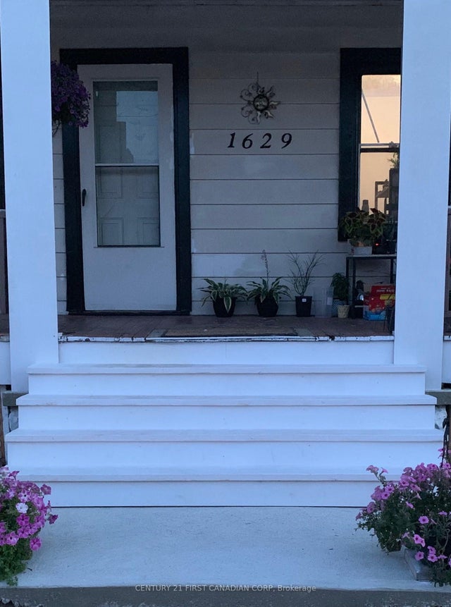 1629 Drouillard Road, Windsor
