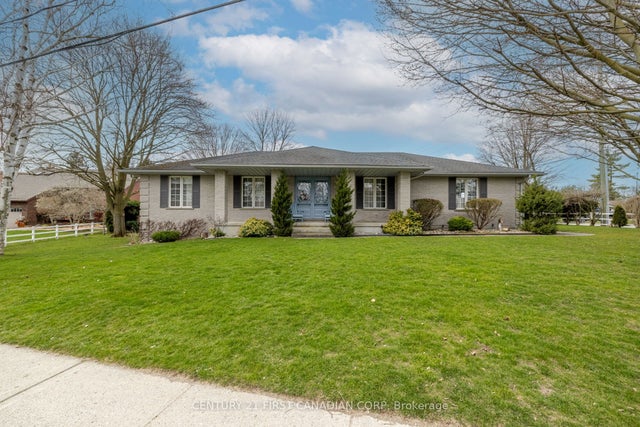 196 Hull Road, Strathroy-Caradoc