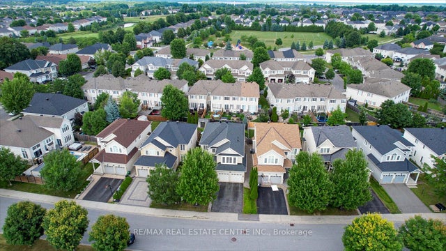 544 Ravendale Way, Barrhaven