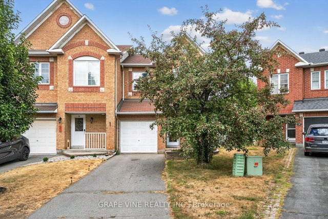 27 Flowertree Crescent, Kanata