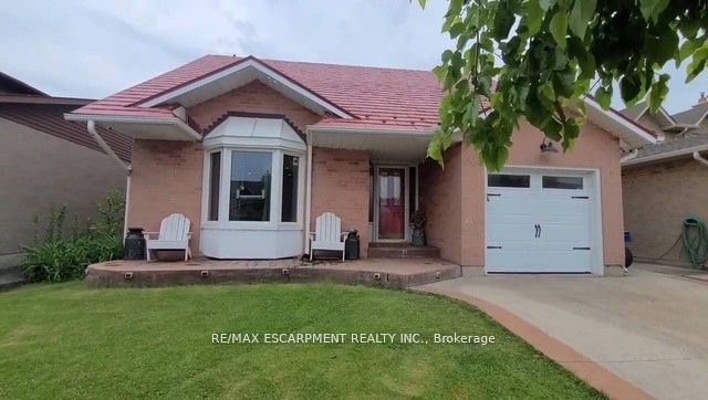 448 Acadia Drive, Hamilton
