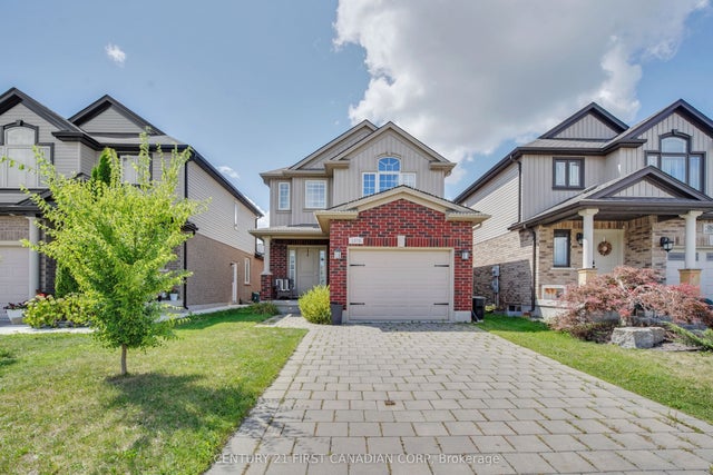 1879 Reilly Walk, London North