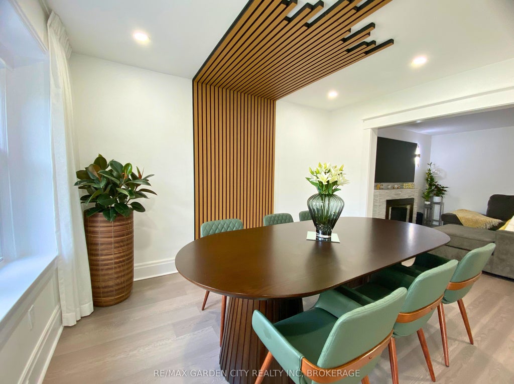 243 Geneva Street, St. Catharines