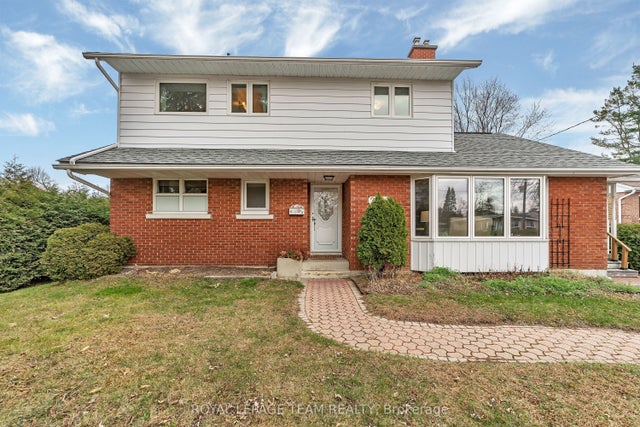 2099 Balharrie Avenue S, Elmvale Acres and Area