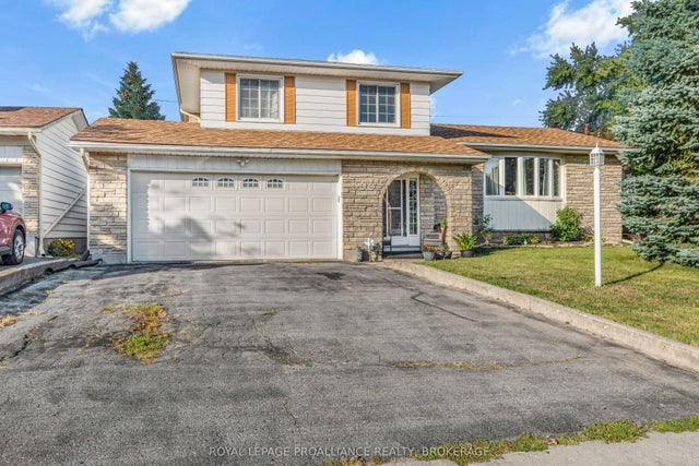 866 Pembridge Crescent, Kingston