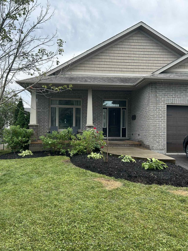 193 Main Street, Loyalist