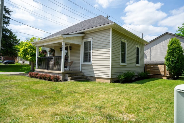 671 Henry Street, Woodstock