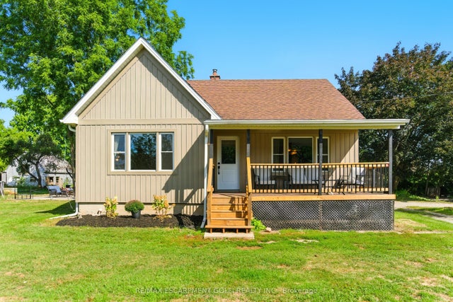897 Thompson Road E, Norfolk