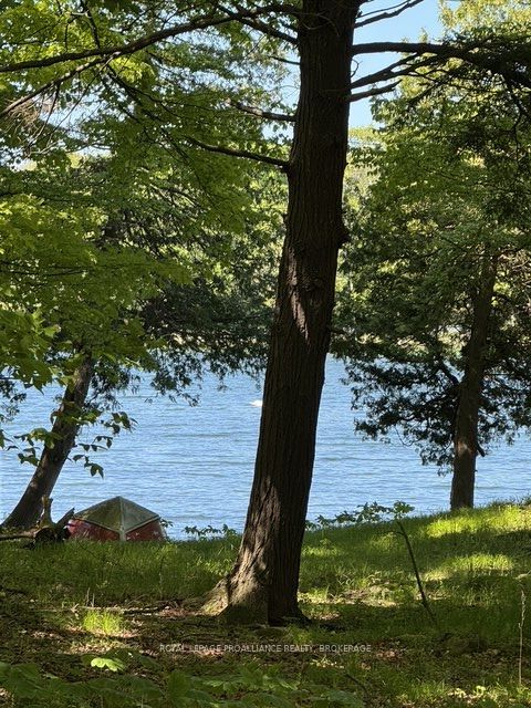 Pt Lt 6-7 16th Line Road, Frontenac Islands
