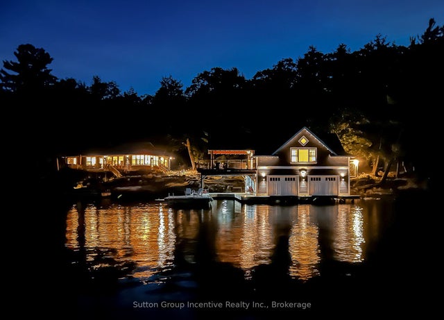 12 Ouno Island, Muskoka Lakes