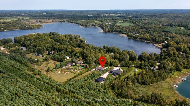 135 Mccullough Lake Drive, Chatsworth