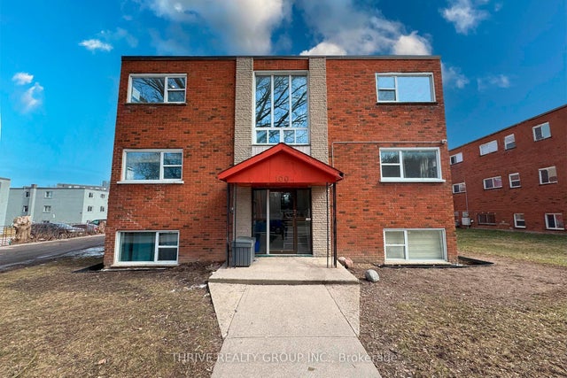 100 King Edward Avenue 3, London South
