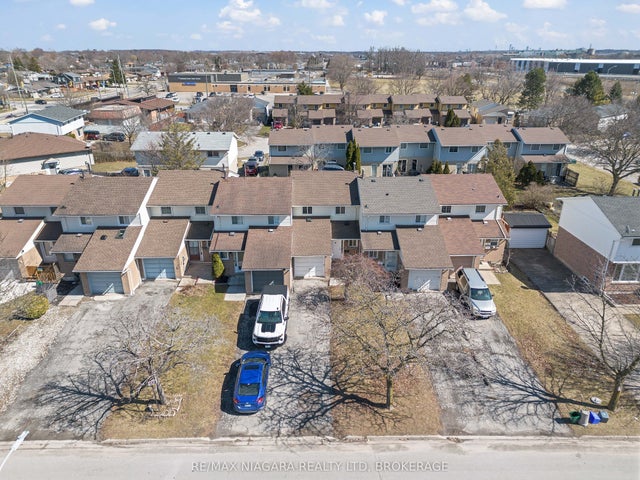 18 Julie Drive, Thorold
