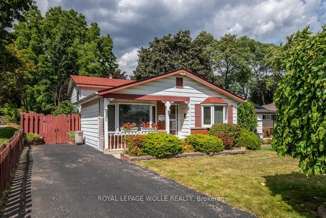 153 Pinedale Drive, Kitchener