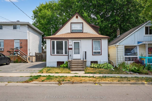35 Kingscourt Avenue, Kingston