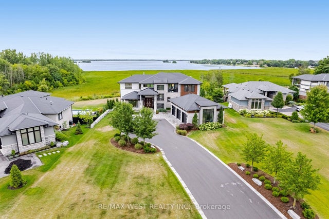 83 Navigation Drive, Prince Edward County