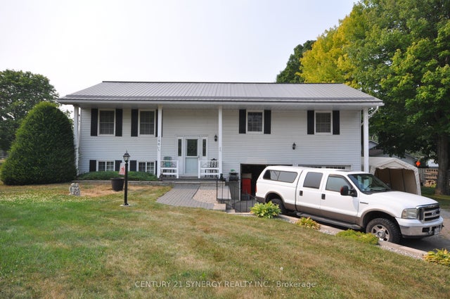 186 Golf Club Road N, Rideau Lakes