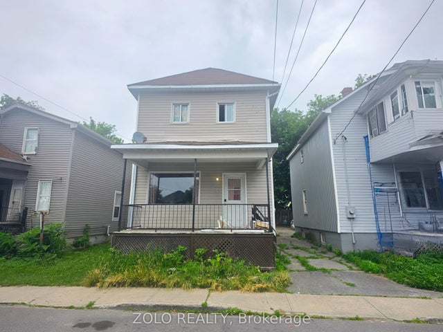 312 Prince Arthur Street, Cornwall