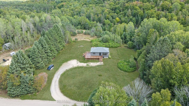 1130 Saunders Road, Highlands East