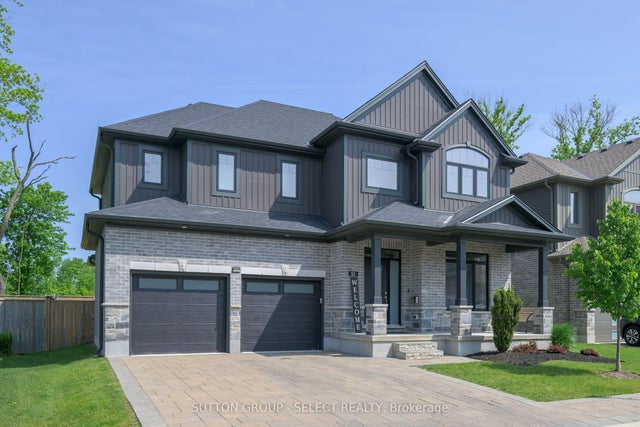 1061 Eagletrace Drive 33, London North