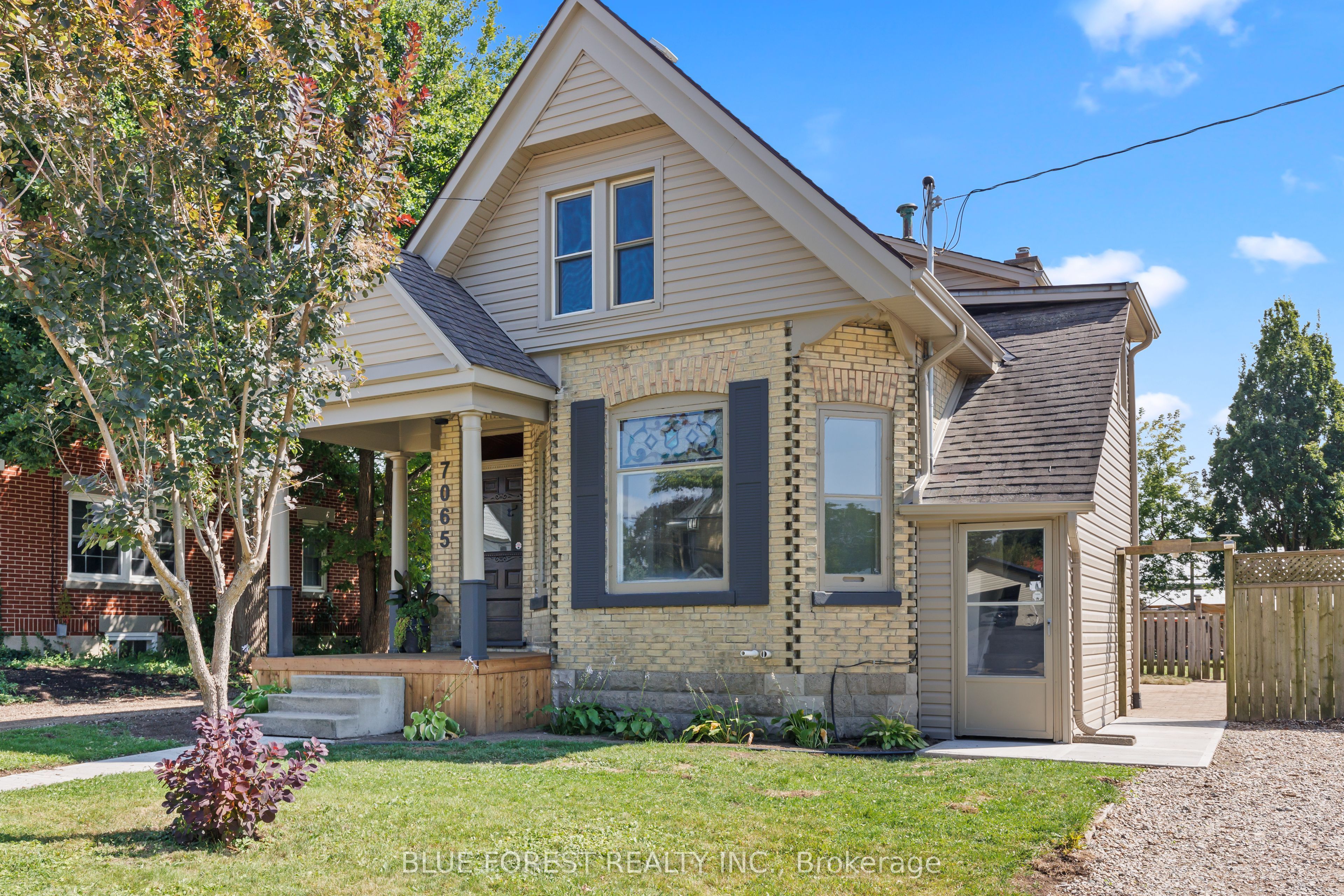 Photo of Listing #X12384816