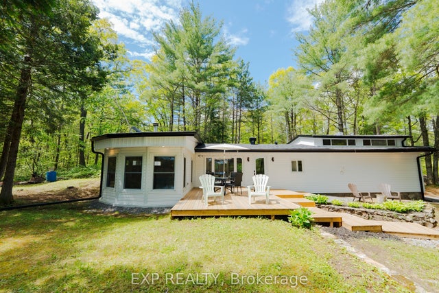 847 West Kosh Lake Road, Havelock-Belmont-Methuen