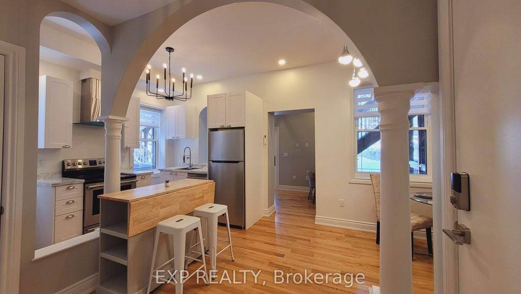 157-159 James Street 103, Ottawa Centre