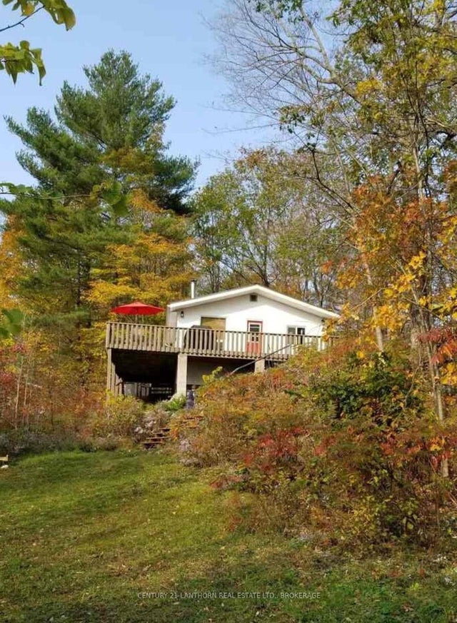 1024 Harrington Lane, Frontenac