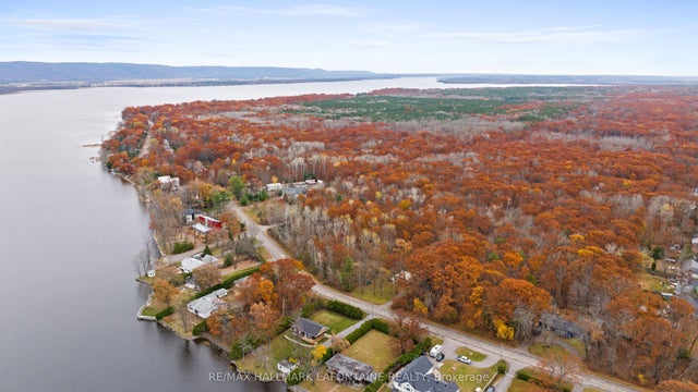 881 Bayview Drive, Constance Bay - Dunrobin - Kilmaurs - Woodlawn