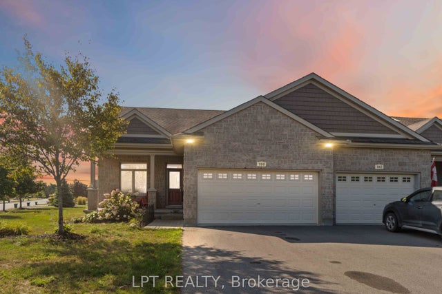 100 Blackhorse Drive, North Grenville