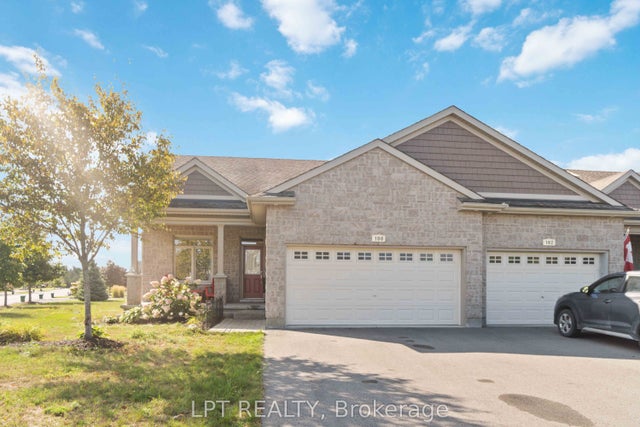 100 Blackhorse Drive, North Grenville